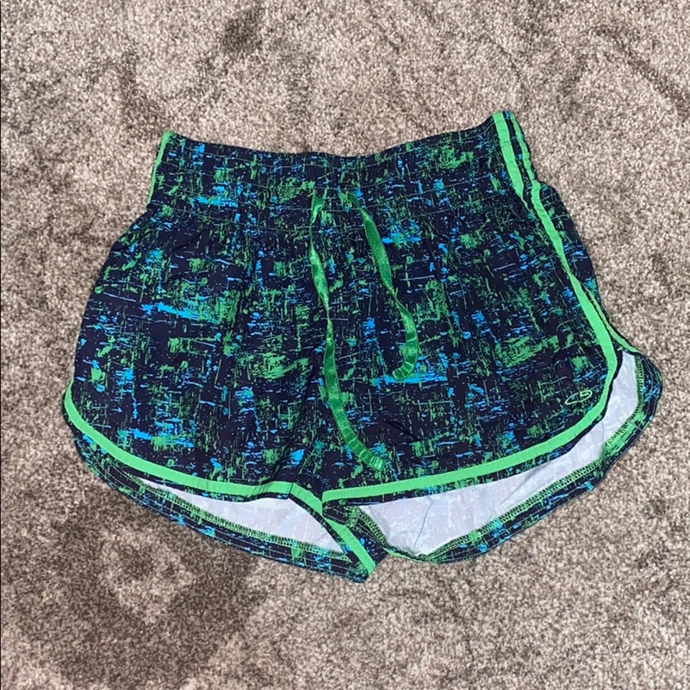 Women’s shorts - M